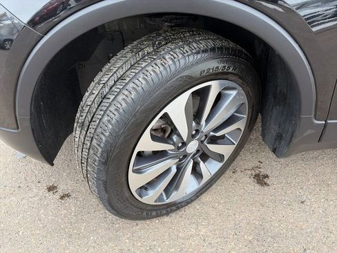 Used 2022 Buick Encore Preferred w/ Safety Package image 17