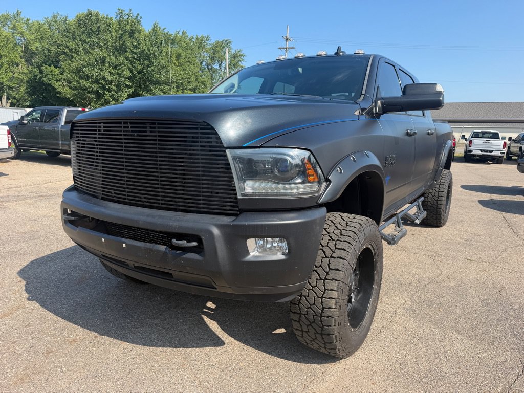 Used 2015 RAM 2500 Laramie w/ Black Appearance Group AWD/4WD image 2