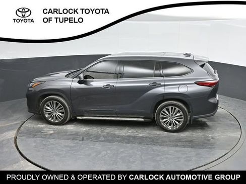 Used 2022 Toyota Highlander Platinum image 37