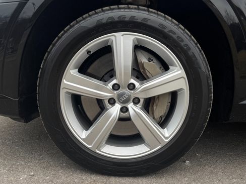 Used 2019 Audi e-tron Premium Plus image 75