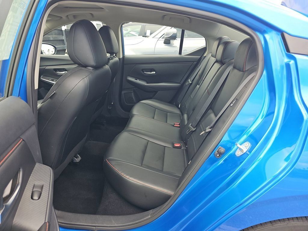 Used 2025 Nissan Sentra SR w/ SR Premium Package FWD image 36
