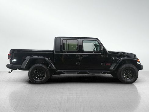 Used 2021 Jeep Gladiator Willys image 6