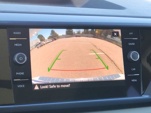 Used 2023 Volkswagen Taos SE w/ Panoramic Sunroof Package image 23