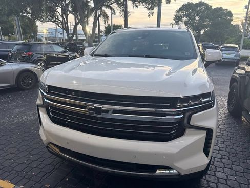 Used 2022 Chevrolet Tahoe LT w/ Luxury Package RWD image 4