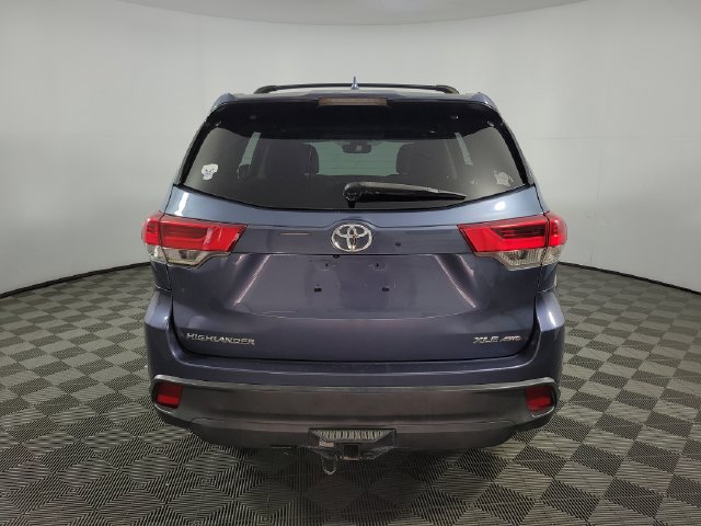 Used 2017 Toyota Highlander XLE AWD/4WD image 10