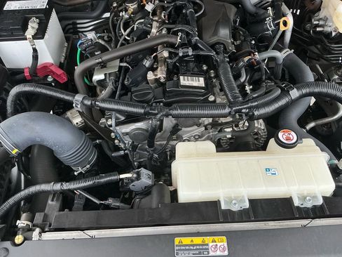 Used 2024 Toyota Tacoma SR5 w/ SR5 Upgrade Package image 25