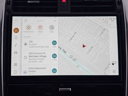 Used 2025 Land Rover Discovery Dynamic SE image 29