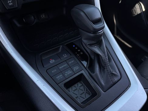 Used 2024 Toyota RAV4 XLE image 19