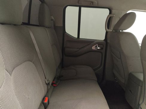 Used 2019 Nissan Frontier SV AWD/4WD image 19