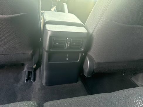 Used 2025 Toyota 4Runner SR5 AWD/4WD image 28