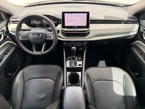 Used 2023 Jeep Compass Limited w/ Elite Group AWD/4WD image 15