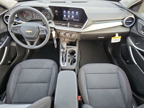 New 2026 Chevrolet Trax LS w/ LS Convenience Package image 18
