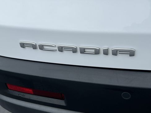 Used 2023 GMC Acadia AT4 AWD/4WD image 9
