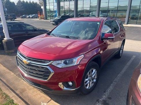 Used 2020 Chevrolet Traverse LT image 4