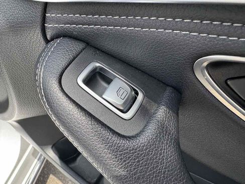 Used 2016 Mercedes-Benz C 300 4MATIC Sedan image 32