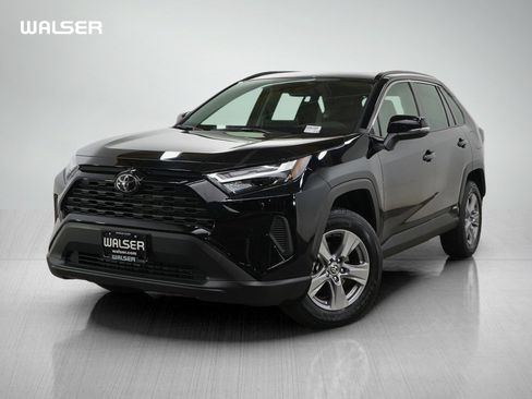 Used 2025 Toyota RAV4 XLE w/ Convenience Package image 1