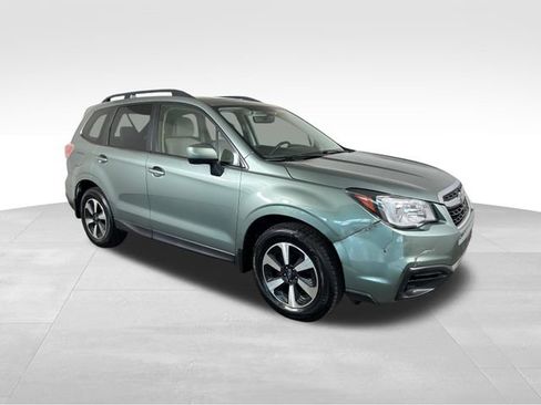 Used 2017 Subaru Forester 2.5i Premium AWD/4WD image 8