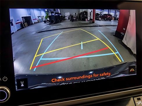 Certified 2025 Toyota Camry SE image 18