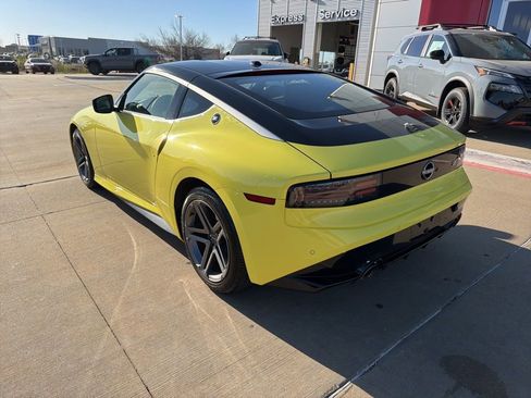 Used 2024 Nissan Z Sport w/ Floor Mat Package RWD image 3
