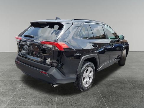 Used 2025 Toyota RAV4 XLE AWD/4WD image 7