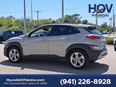 Used 2022 Hyundai Kona SEL w/ Convenience Package image 11