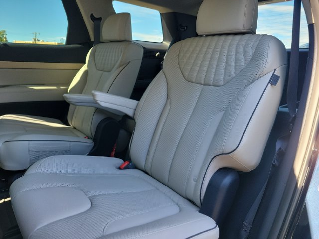 Used 2024 Hyundai Palisade Limited AWD/4WD image 29