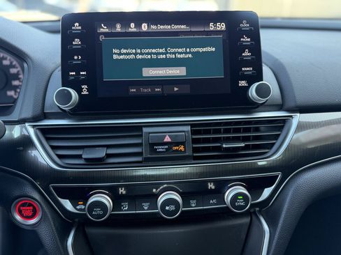 Used 2018 Honda Accord Sport image 18