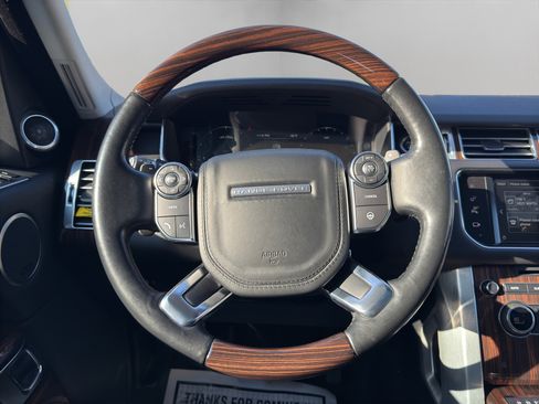 Used 2016 Land Rover Range Rover HSE image 10