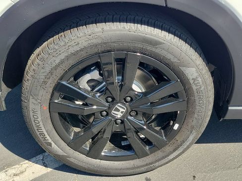 Certified 2027 Honda HR-V Sport image 7