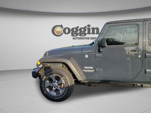 Used 2017 Jeep Wrangler Unlimited Sport w/ Max Tow Package AWD/4WD image 8