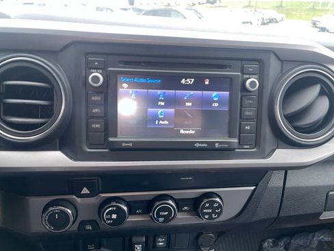 Used 2019 Toyota Tacoma SR5 image 9