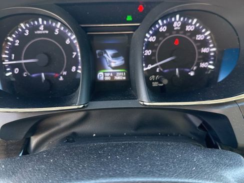 Used 2015 Toyota Avalon XLE image 9