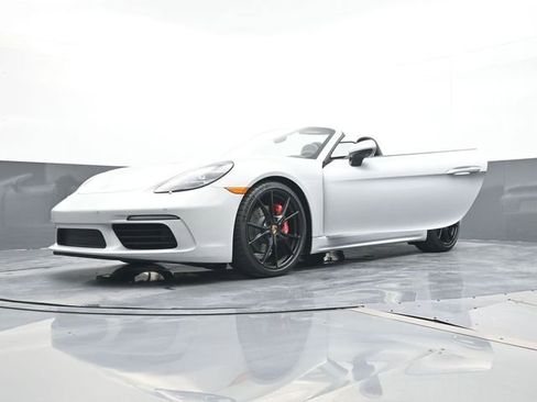Certified 2024 Porsche 718 Boxster S RWD image 27