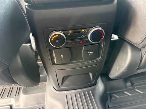 Used 2023 Ford Explorer Limited w/ Equipment Group 301A AWD/4WD image 12