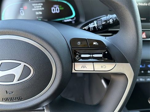 New 2026 Hyundai Elantra Blue image 25