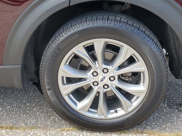 Used 2022 Ford Explorer XLT w/ Equipment Group 202A AWD/4WD image 35