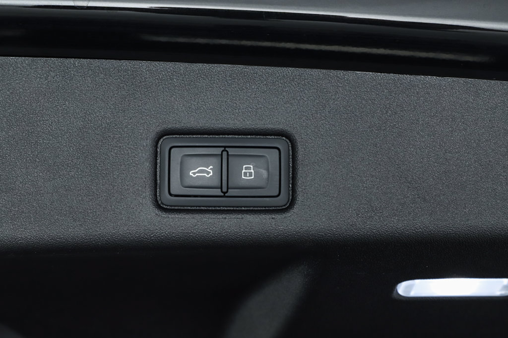 Used 2025 Audi Q5 Premium AWD/4WD image 76