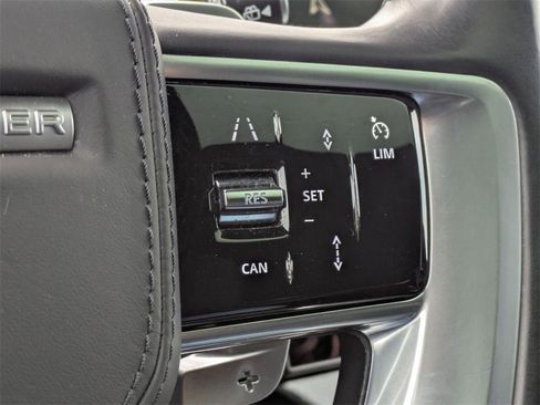 Used 2023 Land Rover Range Rover SE image 24