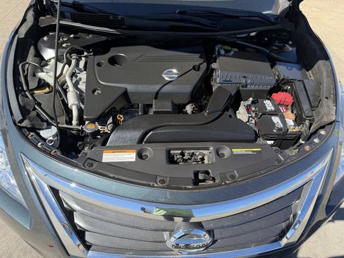 Used 2015 Nissan Altima 2.5 SL w/ Technology Package FWD image 34