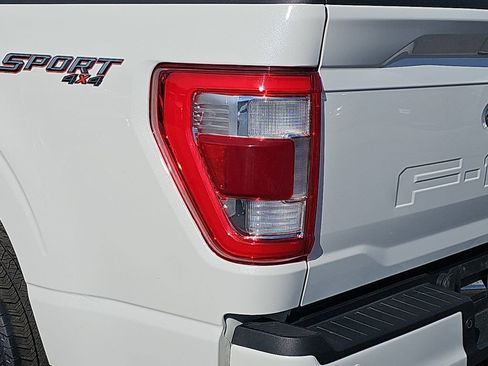 Used 2022 Ford F150 Lariat w/ Equipment Group 502A High image 39