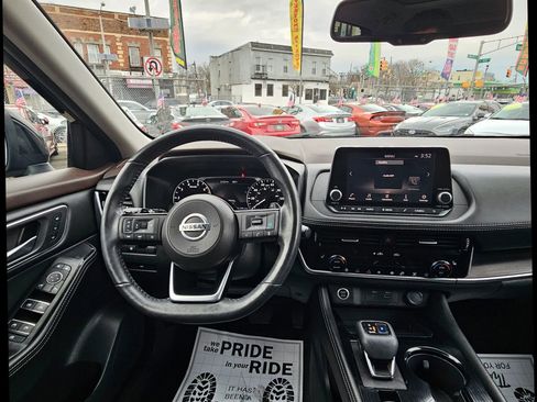 Used 2021 Nissan Rogue SL image 16