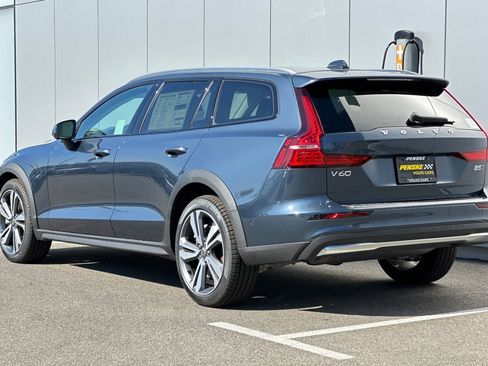 New 2026 Volvo V60 B5 Cross Country Plus w/ Climate Package image 3