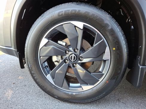 New 2026 Nissan Rogue SV w/ SV Premium Package image 4