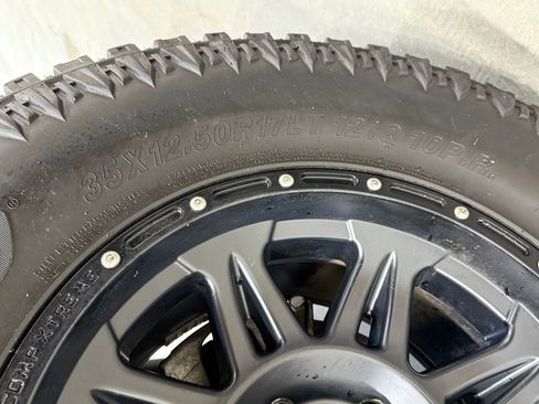 Used 2019 Jeep Wrangler Unlimited Sahara image 39