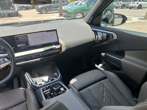 Used 2025 BMW X3 xDrive30i w/ Premium Package AWD/4WD image 13