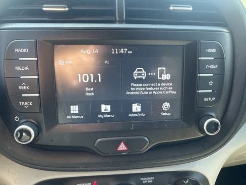 Used 2020 Kia Soul LX image 13