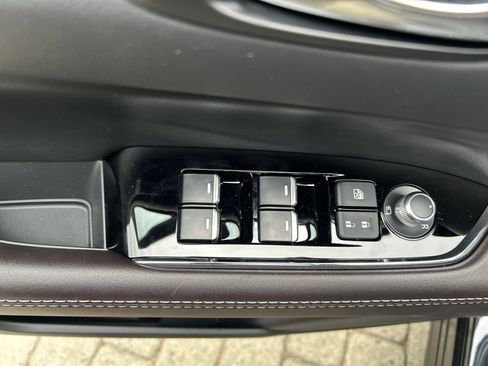 New 2025 MAZDA CX-5 Signature image 10