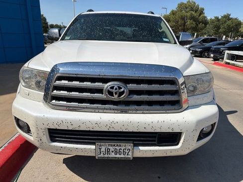 Used 2016 Toyota Sequoia Platinum RWD image 2
