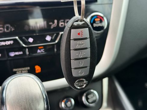Used 2016 Nissan Murano Platinum w/ Platinum Technology Package FWD image 34