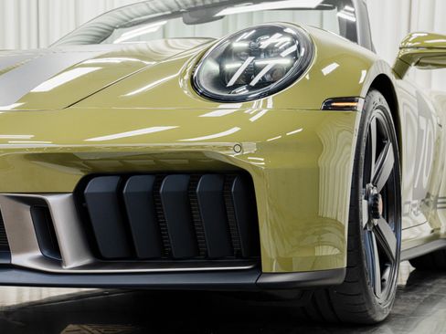 Used 2026 Porsche 911 GTS image 47